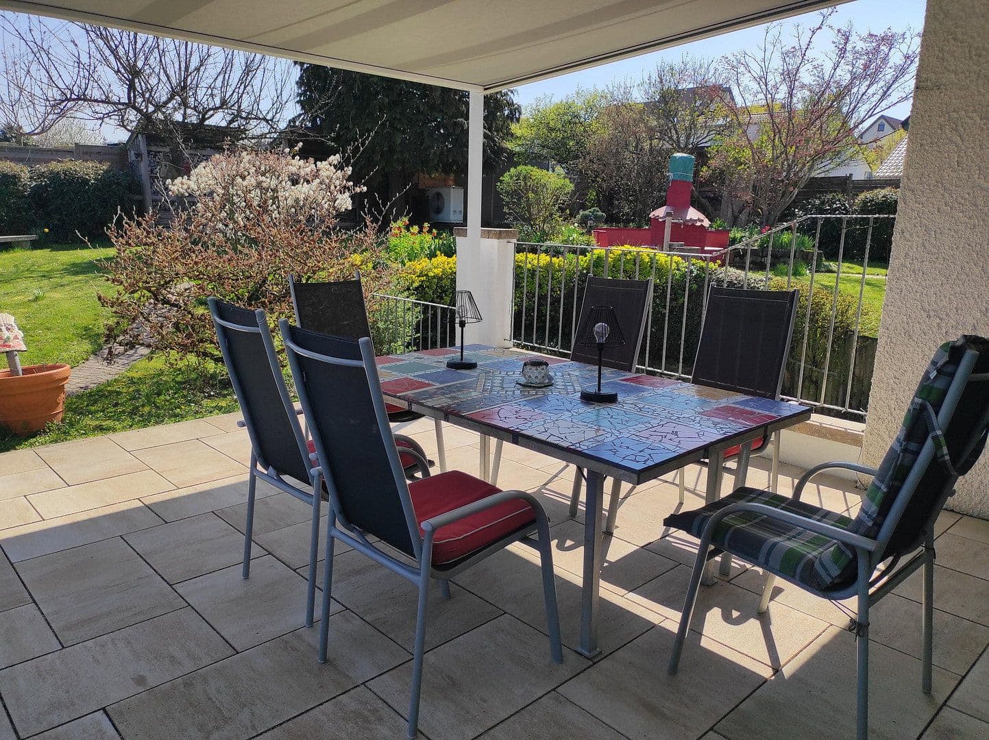 Prodej domu 330 m², pozemek 939 m², Kirchheim unter Teck, Bádensko-Württembersko Prodej domu 330 m², pozemek 939 m², Kirchheim unter Teck, Bádensko-Württembersko