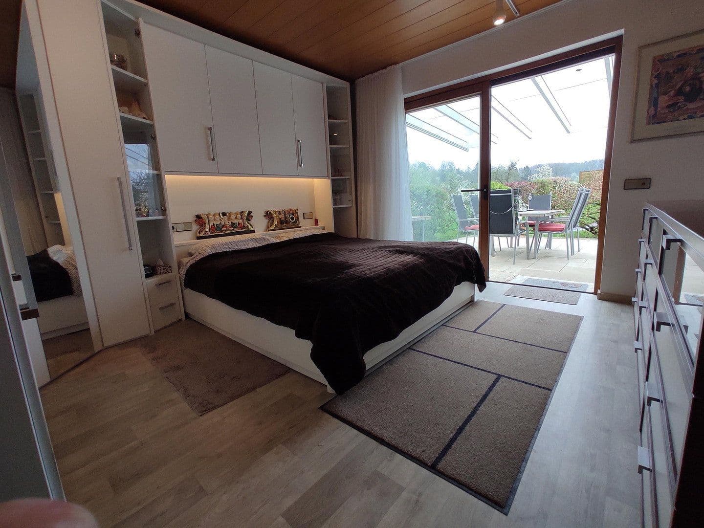Prodej domu 330 m², pozemek 939 m², Kirchheim unter Teck, Bádensko-Württembersko Prodej domu 330 m², pozemek 939 m², Kirchheim unter Teck, Bádensko-Württembersko