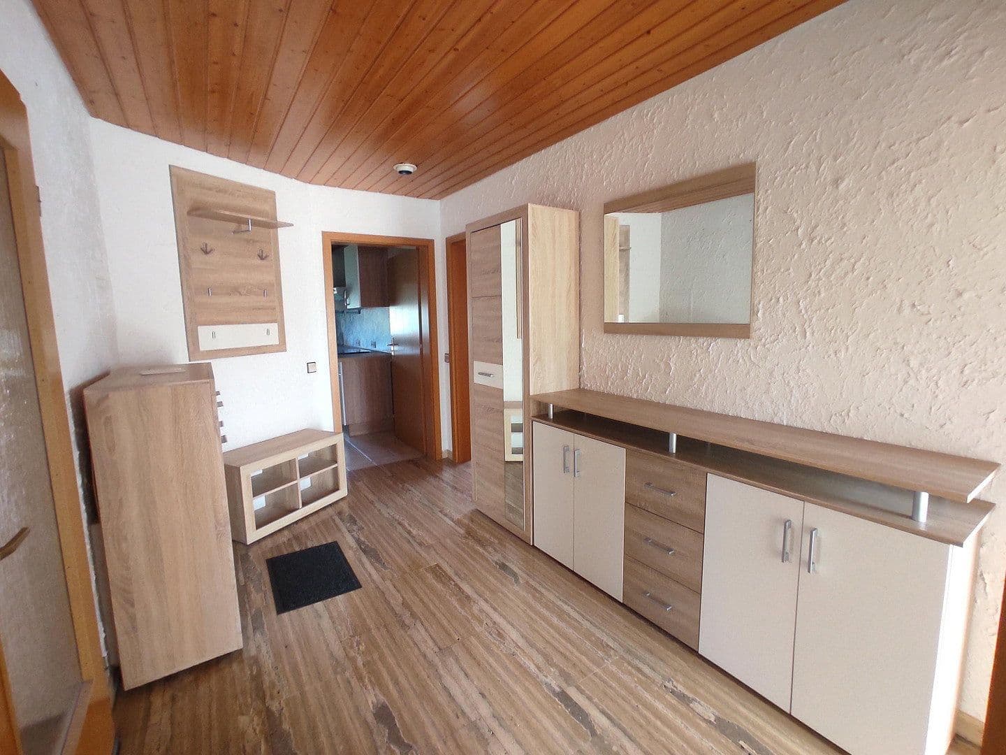 Prodej domu 330 m², pozemek 939 m², Kirchheim unter Teck, Bádensko-Württembersko Prodej domu 330 m², pozemek 939 m², Kirchheim unter Teck, Bádensko-Württembersko