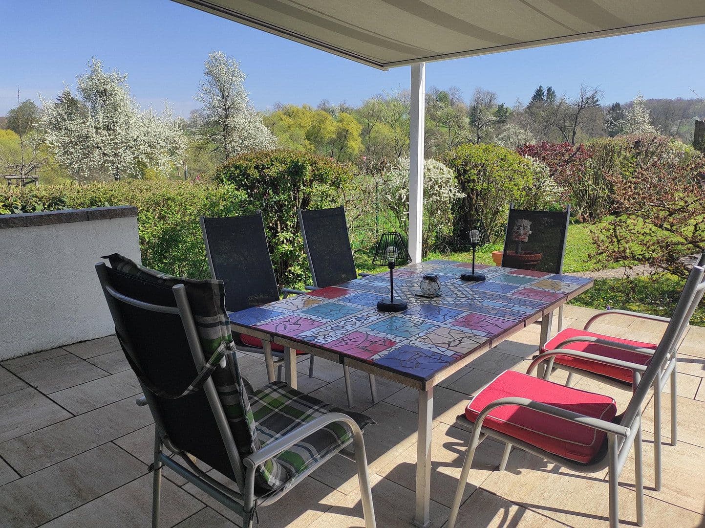 Prodej domu 330 m², pozemek 939 m², Kirchheim unter Teck, Bádensko-Württembersko Prodej domu 330 m², pozemek 939 m², Kirchheim unter Teck, Bádensko-Württembersko