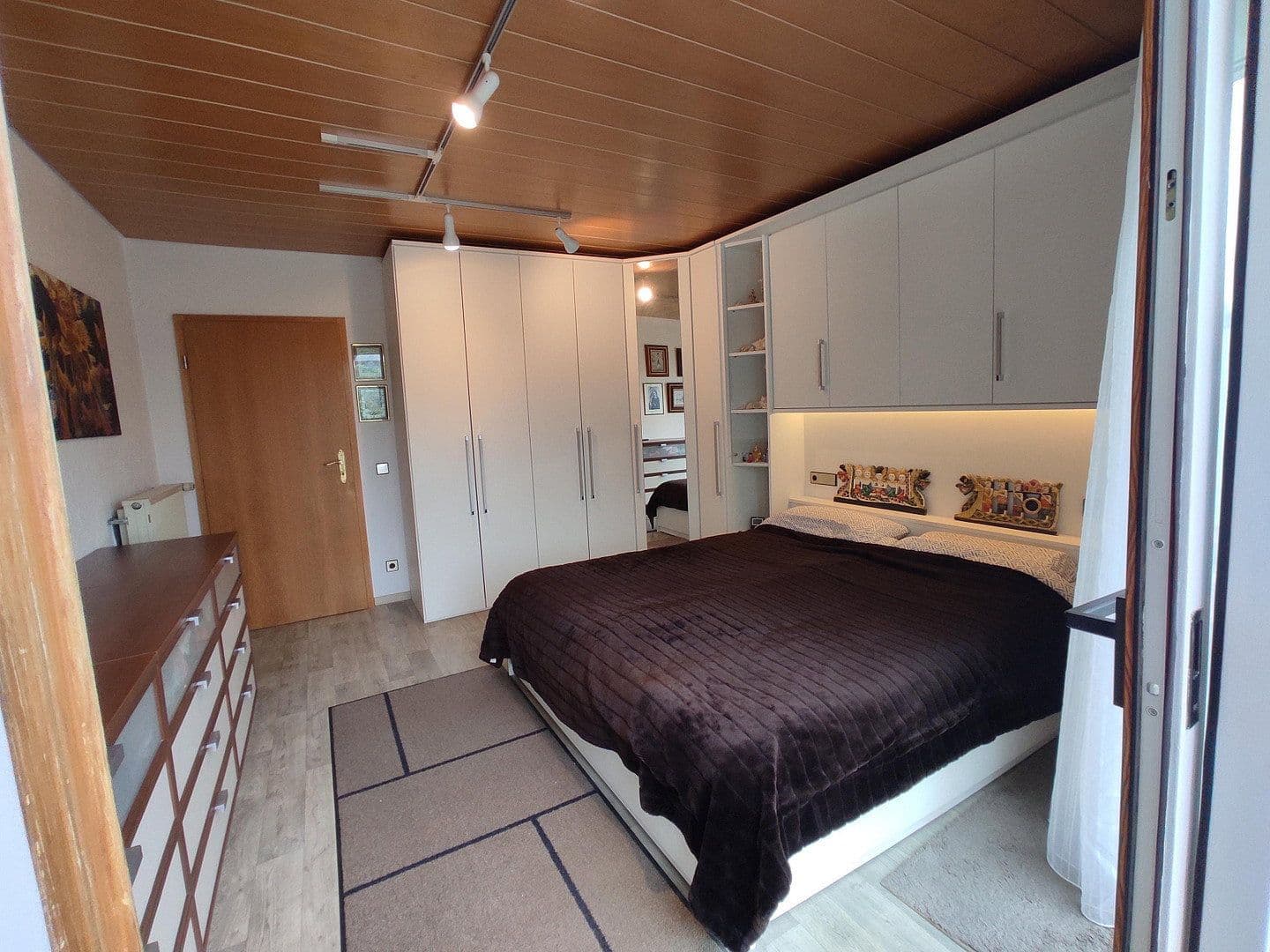 Prodej domu 330 m², pozemek 939 m², Kirchheim unter Teck, Bádensko-Württembersko Prodej domu 330 m², pozemek 939 m², Kirchheim unter Teck, Bádensko-Württembersko