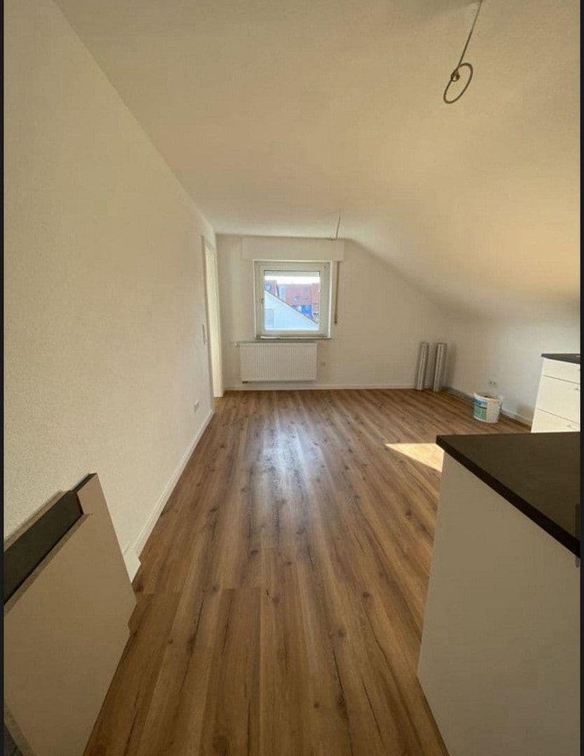 Pronájem bytu 2+1 90 m², Sankt-Catharina-Straße 10, Grabenstetten, Bádensko-Württembersko Pronájem bytu 2+1 90 m², Sankt-Catharina-Straße 10, Grabenstetten, Bádensko-Württembersko