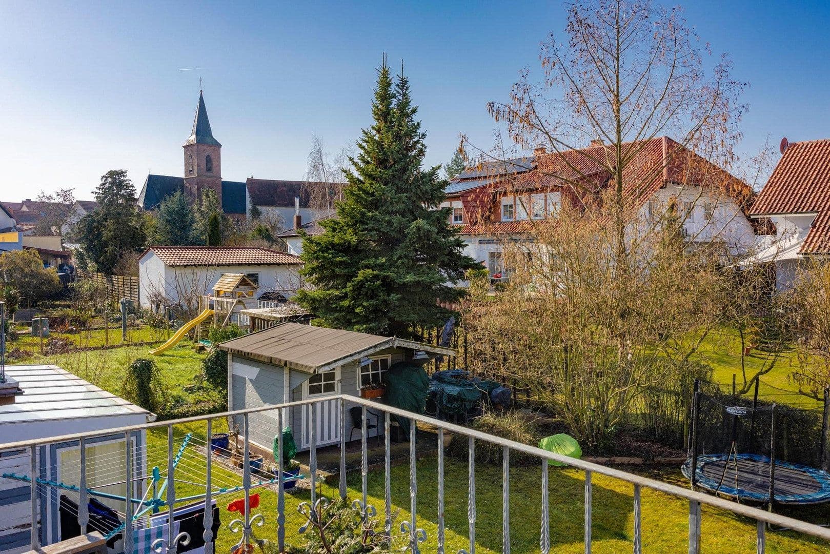 Prodej bytu 3+1 111 m², Leininger Straße 6a, Grünstadt, Porýní-Falc Prodej bytu 3+1 111 m², Leininger Straße 6a, Grünstadt, Porýní-Falc