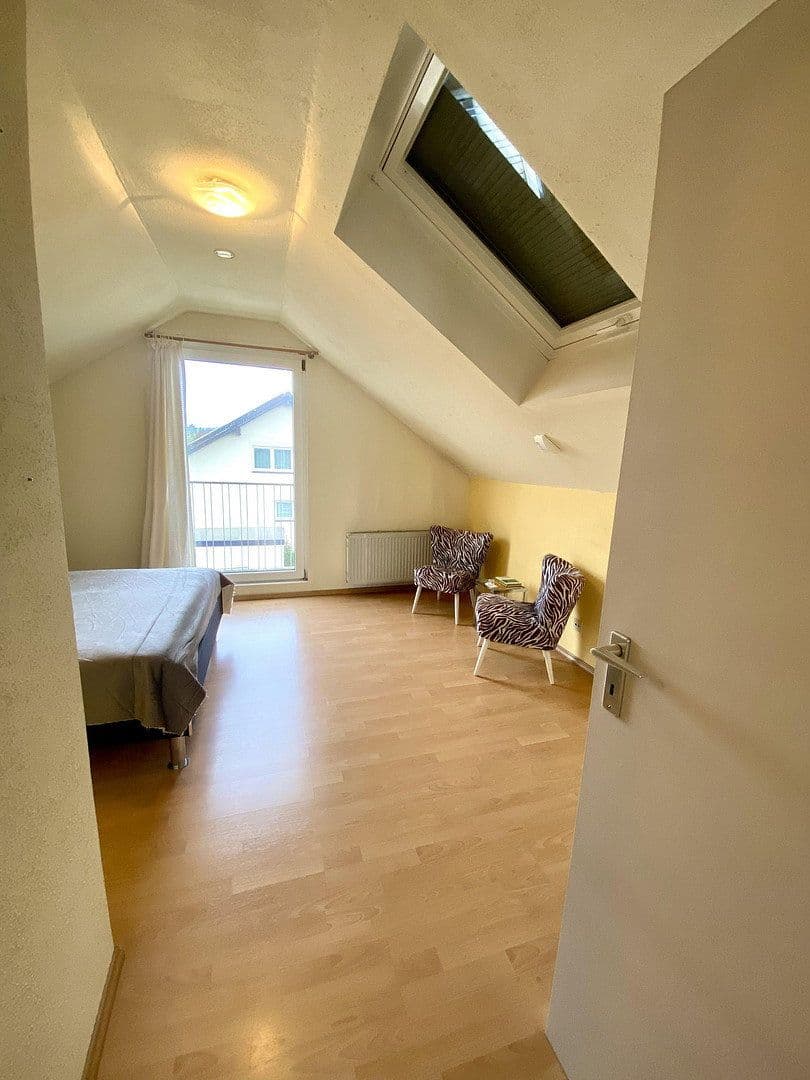Prodej domu 205 m², pozemek 560 m², Haselweg 3, Jestetten, Bádensko-Württembersko Prodej domu 205 m², pozemek 560 m², Haselweg 3, Jestetten, Bádensko-Württembersko