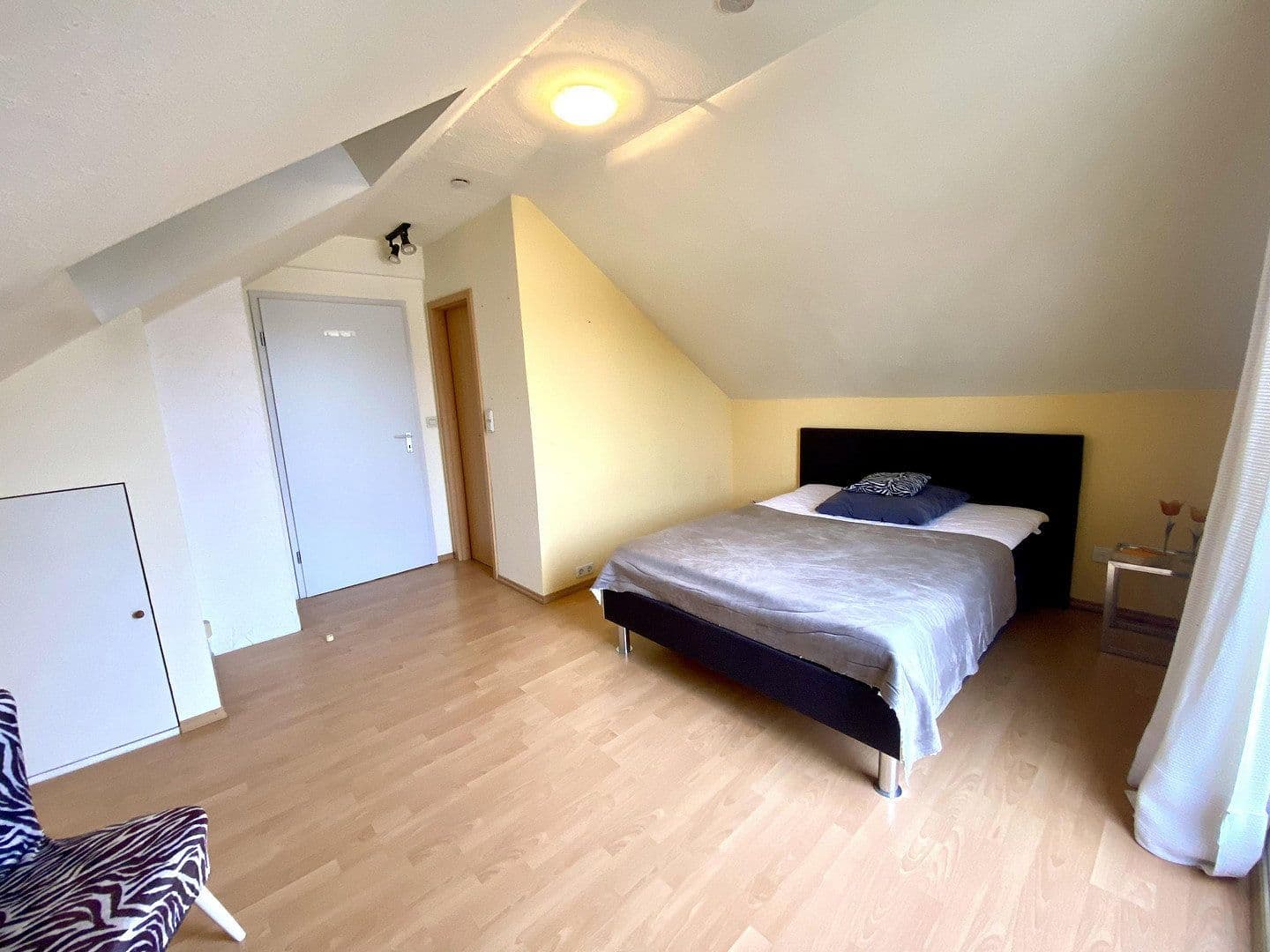 Prodej domu 205 m², pozemek 560 m², Haselweg 3, Jestetten, Bádensko-Württembersko Prodej domu 205 m², pozemek 560 m², Haselweg 3, Jestetten, Bádensko-Württembersko
