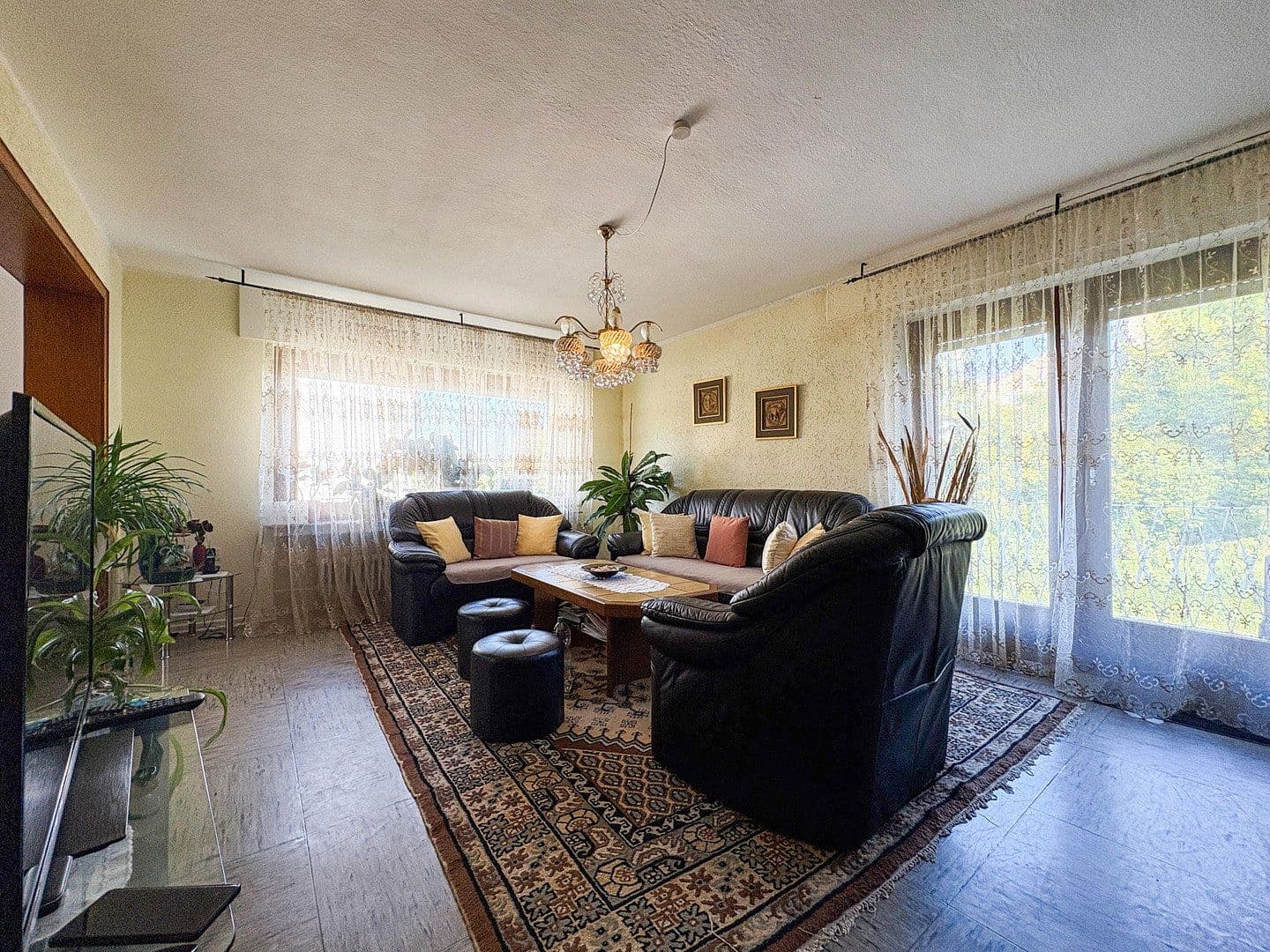 Prodej domu 166 m², pozemek 1.043 m², Hamm (Sieg), Porýní-Falc Prodej domu 166 m², pozemek 1.043 m², Hamm (Sieg), Porýní-Falc