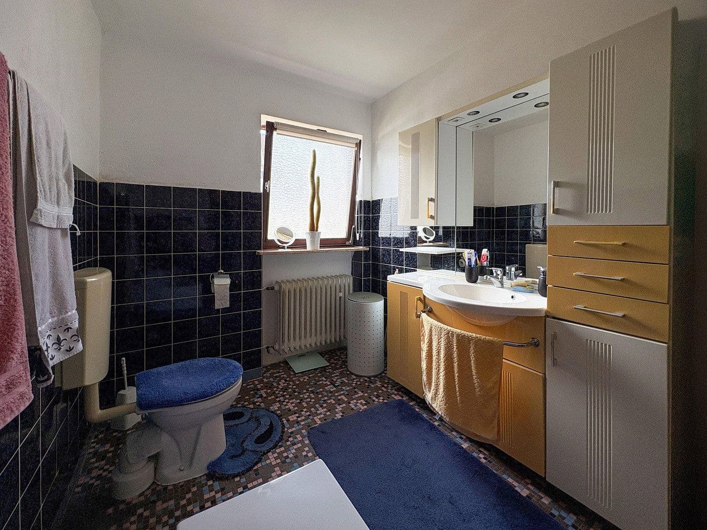 Prodej domu 166 m², pozemek 1.043 m², Hamm (Sieg), Porýní-Falc Prodej domu 166 m², pozemek 1.043 m², Hamm (Sieg), Porýní-Falc