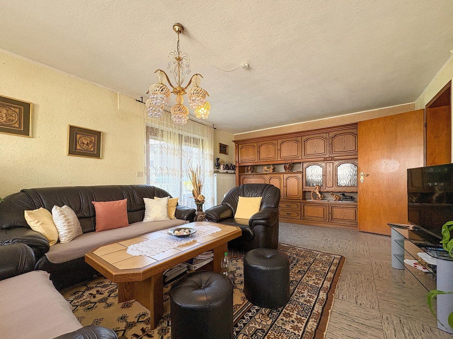 Prodej domu 166 m², pozemek 1.043 m², Hamm (Sieg), Porýní-Falc Prodej domu 166 m², pozemek 1.043 m², Hamm (Sieg), Porýní-Falc