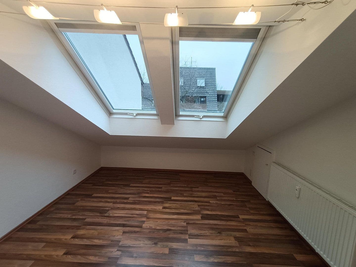 Pronájem bytu 2+1 51 m², Balinger Str. 12, Leonberg, Bádensko-Württembersko Pronájem bytu 2+1 51 m², Balinger Str. 12, Leonberg, Bádensko-Württembersko