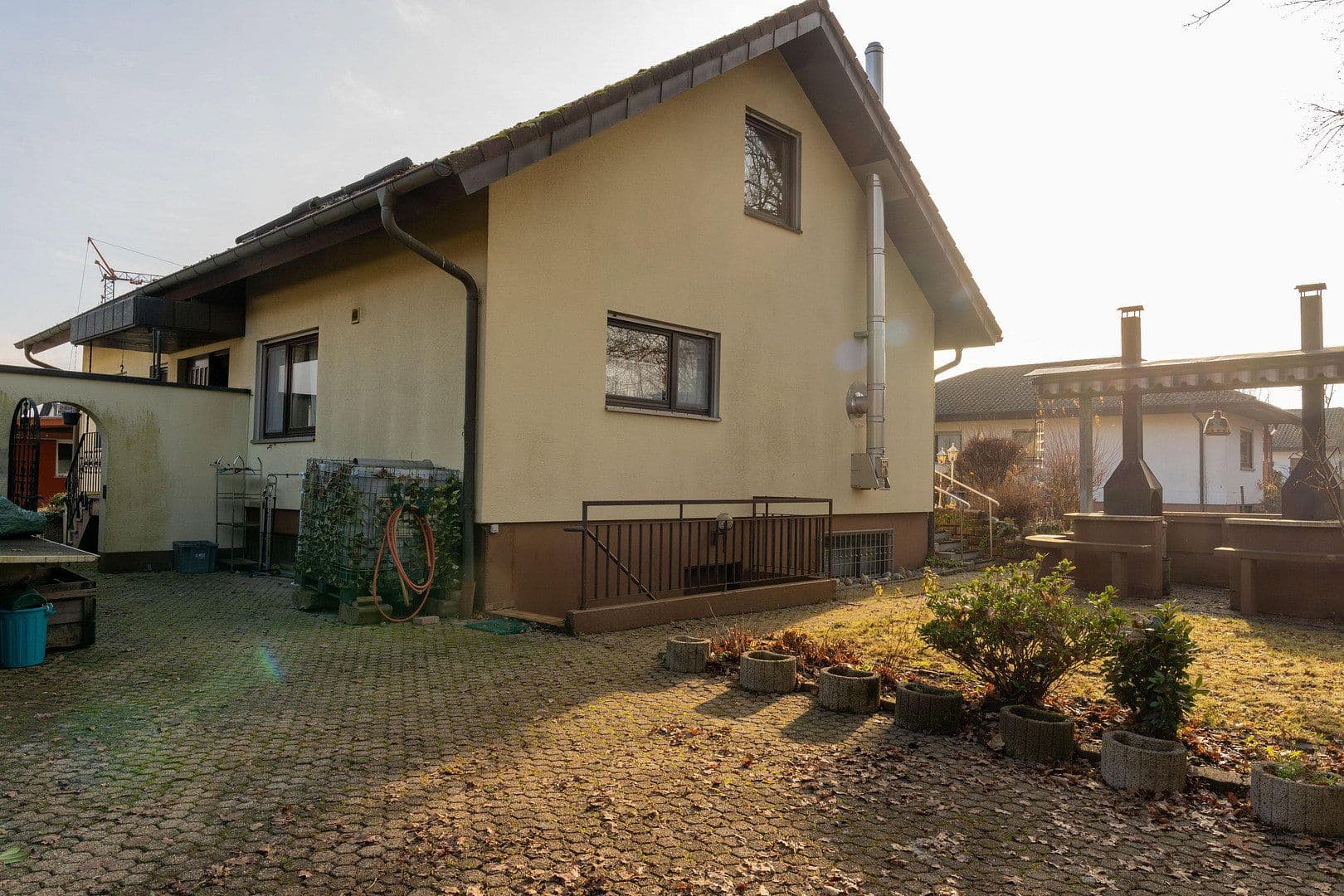 Prodej domu 160 m², pozemek 690 m², Bühl, Bádensko-Württembersko Prodej domu 160 m², pozemek 690 m², Bühl, Bádensko-Württembersko