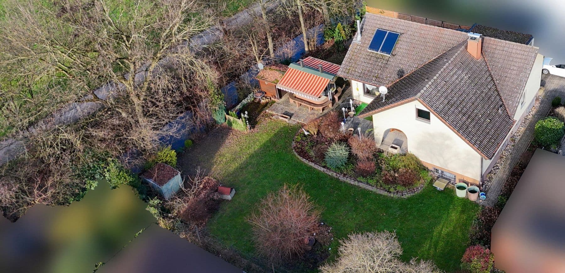 Prodej domu 160 m², pozemek 690 m², Bühl, Bádensko-Württembersko Prodej domu 160 m², pozemek 690 m², Bühl, Bádensko-Württembersko