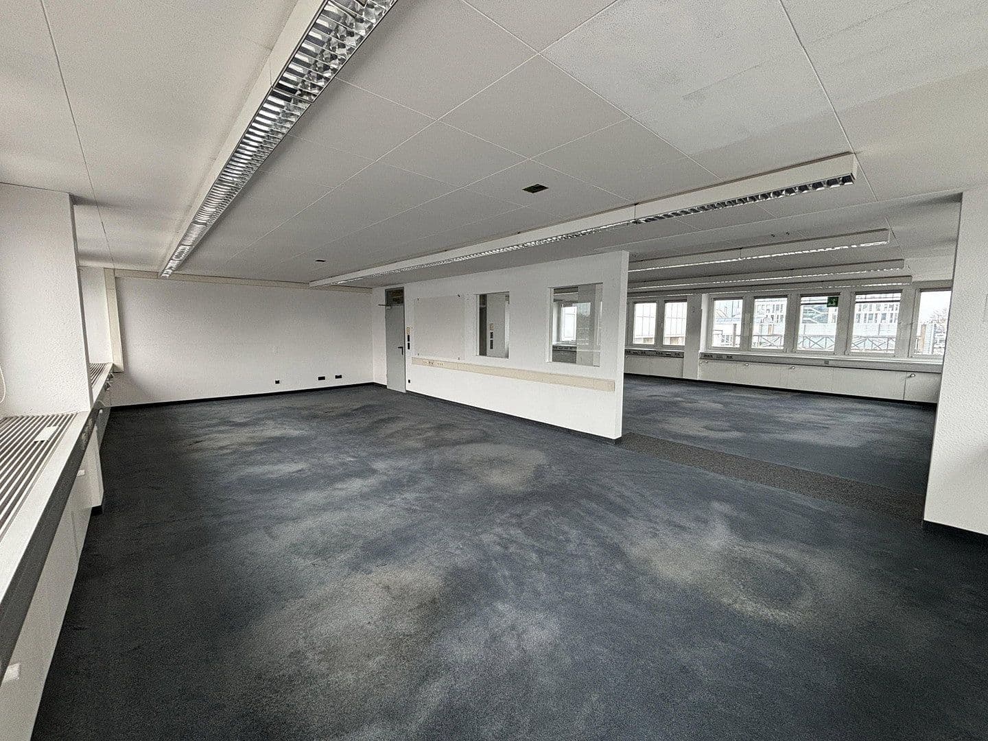 Pronájem kanceláře 646 m², Moselstr. 14, Neuss, Severní Porýní-Vestfálsko Pronájem kanceláře 646 m², Moselstr. 14, Neuss, Severní Porýní-Vestfálsko