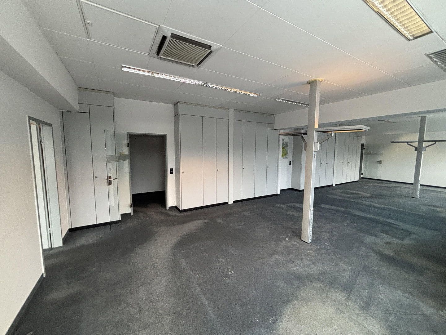Pronájem kanceláře 646 m², Moselstr. 14, Neuss, Severní Porýní-Vestfálsko Pronájem kanceláře 646 m², Moselstr. 14, Neuss, Severní Porýní-Vestfálsko