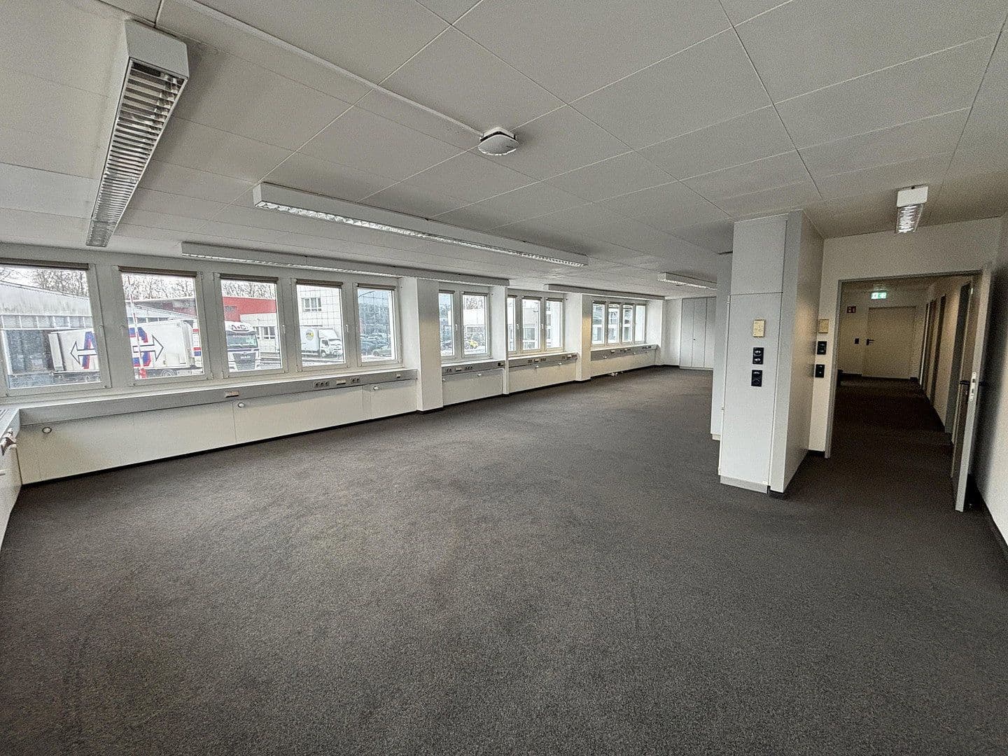 Pronájem kanceláře 200 m², Moselstr. 14, Neuss, Severní Porýní-Vestfálsko Pronájem kanceláře 200 m², Moselstr. 14, Neuss, Severní Porýní-Vestfálsko