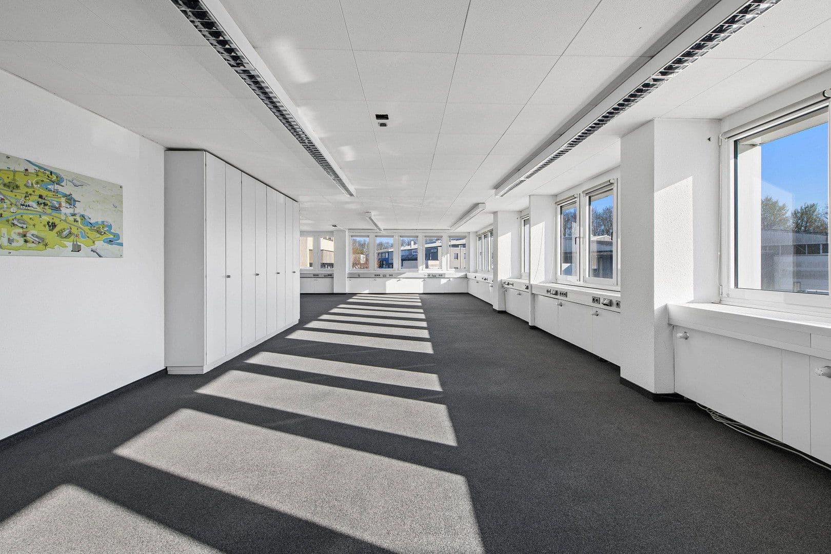 Pronájem kanceláře 200 m², Moselstr. 14, Neuss, Severní Porýní-Vestfálsko Pronájem kanceláře 200 m², Moselstr. 14, Neuss, Severní Porýní-Vestfálsko