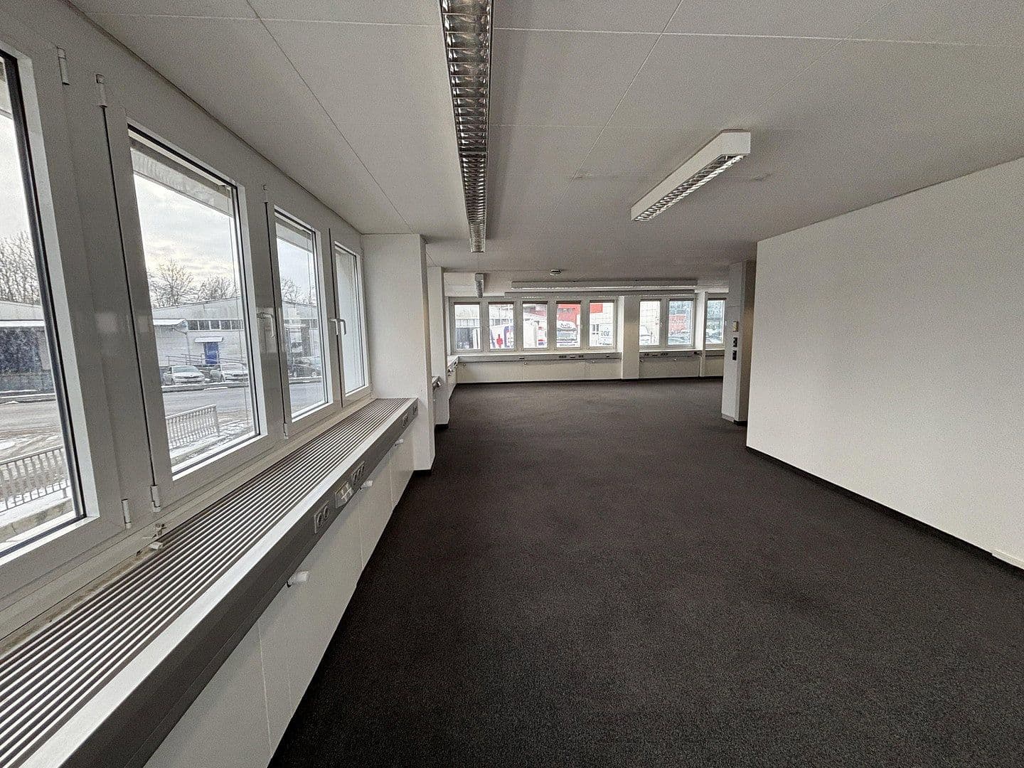 Pronájem kanceláře 200 m², Moselstr. 14, Neuss, Severní Porýní-Vestfálsko Pronájem kanceláře 200 m², Moselstr. 14, Neuss, Severní Porýní-Vestfálsko