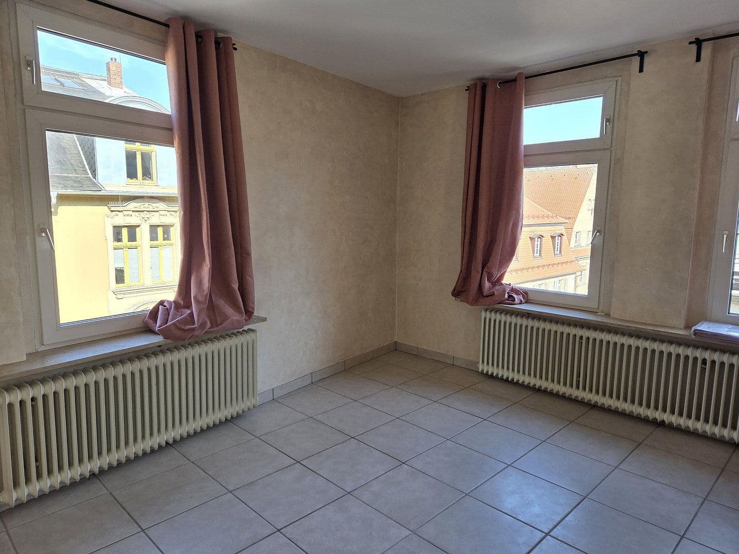 Pronájem bytu 3+1 94 m², Pestalozzistr. 1, Kulmbach, Bavorsko Pronájem bytu 3+1 94 m², Pestalozzistr. 1, Kulmbach, Bavorsko