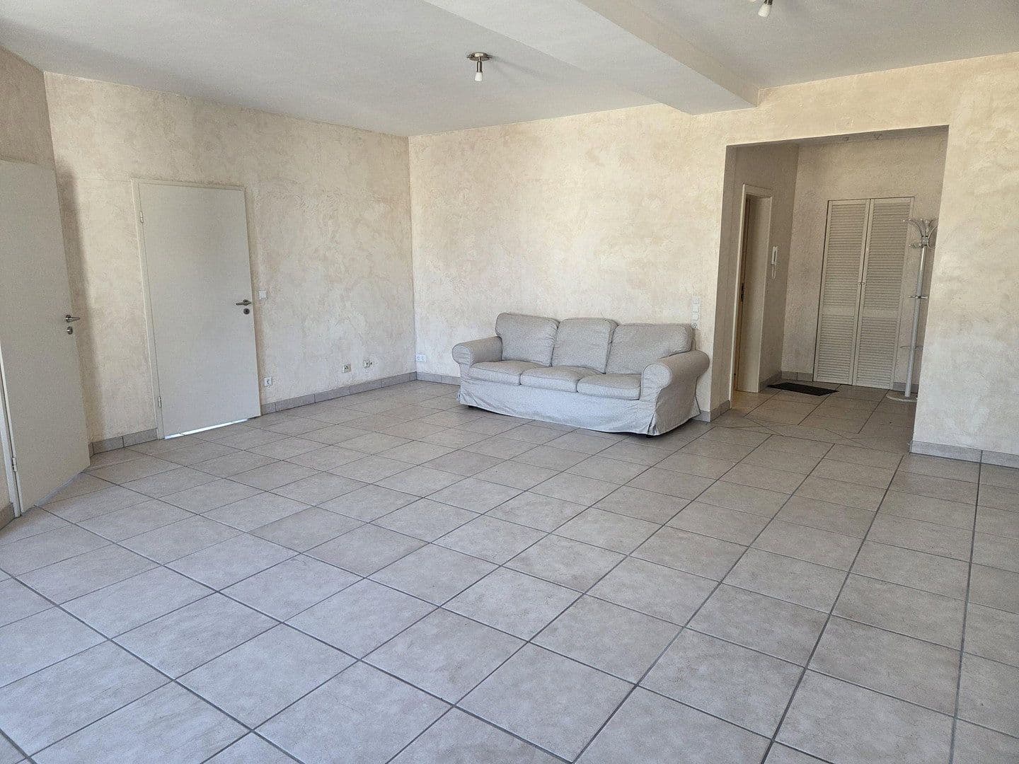 Pronájem bytu 3+1 94 m², Pestalozzistr. 1, Kulmbach, Bavorsko Pronájem bytu 3+1 94 m², Pestalozzistr. 1, Kulmbach, Bavorsko