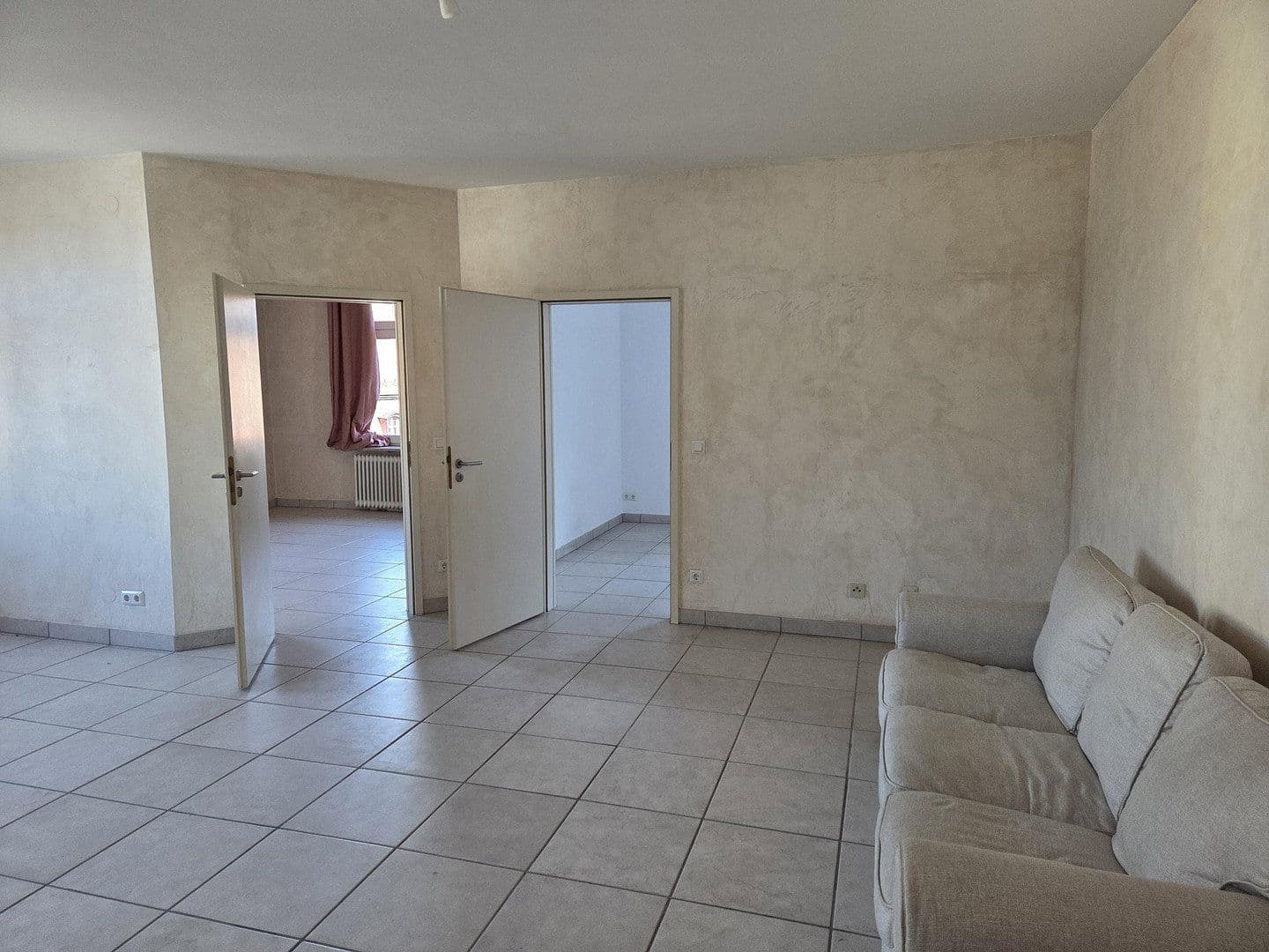 Pronájem bytu 3+1 94 m², Pestalozzistr. 1, Kulmbach, Bavorsko Pronájem bytu 3+1 94 m², Pestalozzistr. 1, Kulmbach, Bavorsko