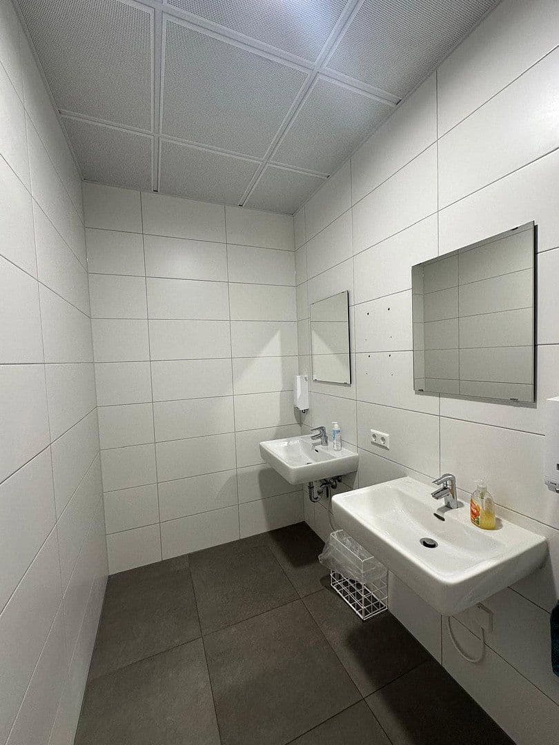 Pronájem kanceláře 10 m², Schützenstr. 7, Göppingen, Bádensko-Württembersko Pronájem kanceláře 10 m², Schützenstr. 7, Göppingen, Bádensko-Württembersko