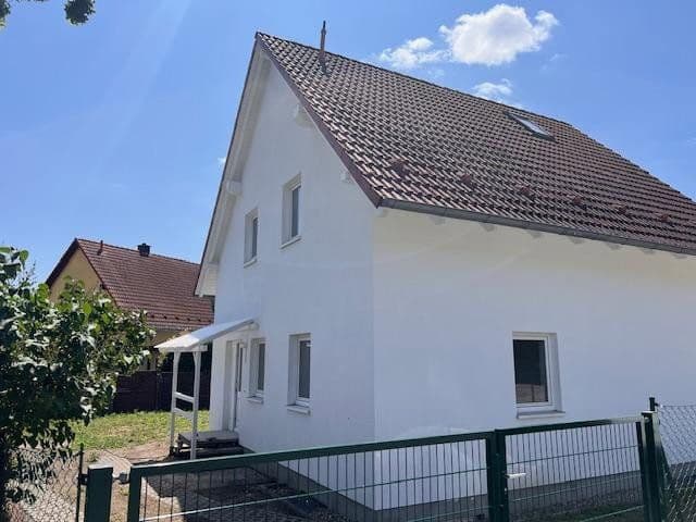 Pronájem domu 110 m², pozemek 420 m², Werbener Strasse 6, Zossen, Braniborsko Pronájem domu 110 m², pozemek 420 m², Werbener Strasse 6, Zossen, Braniborsko