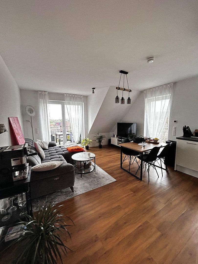 Pronájem bytu 3+1 78 m², Reudernerstr. 29, Nürtingen, Bádensko-Württembersko Pronájem bytu 3+1 78 m², Reudernerstr. 29, Nürtingen, Bádensko-Württembersko