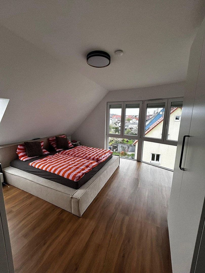 Pronájem bytu 3+1 78 m², Reudernerstr. 29, Nürtingen, Bádensko-Württembersko Pronájem bytu 3+1 78 m², Reudernerstr. 29, Nürtingen, Bádensko-Württembersko