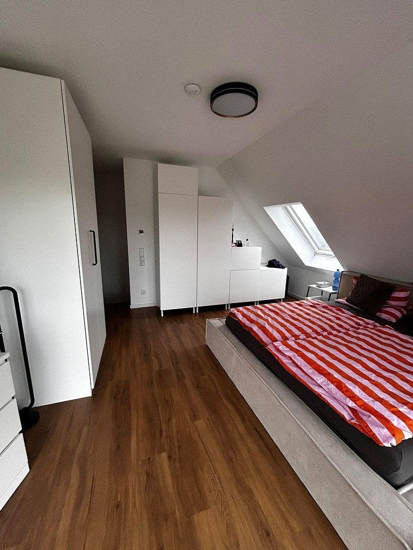 Pronájem bytu 3+1 78 m², Reudernerstr. 29, Nürtingen, Bádensko-Württembersko Pronájem bytu 3+1 78 m², Reudernerstr. 29, Nürtingen, Bádensko-Württembersko