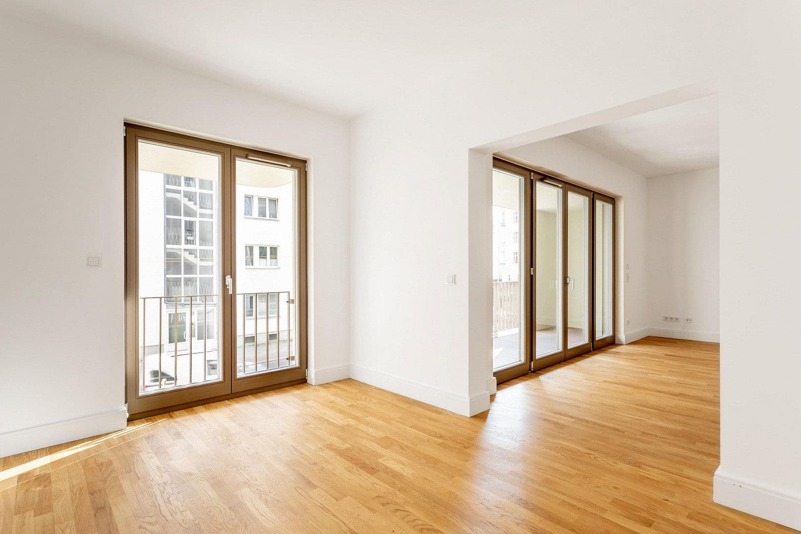 Prodej bytu 4+1 108 m², Hohenstaufenstr. 9, Berlin, Berlín Prodej bytu 4+1 108 m², Hohenstaufenstr. 9, Berlin, Berlín