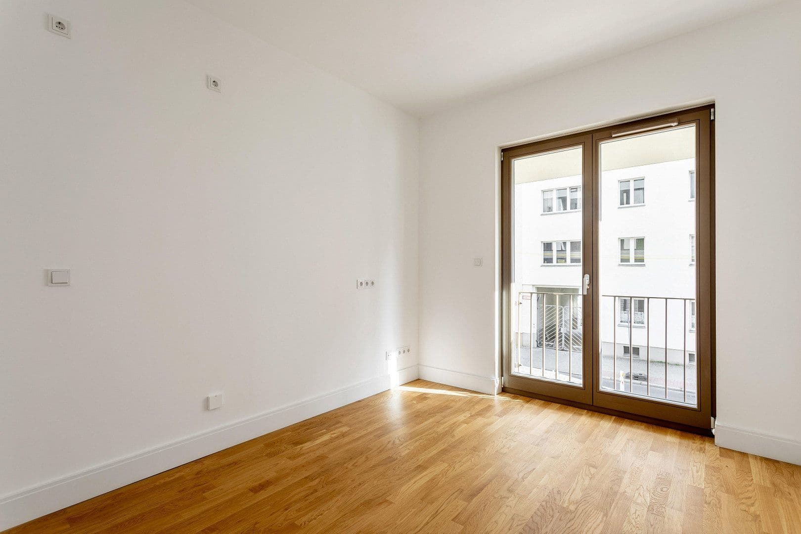 Prodej bytu 4+1 108 m², Hohenstaufenstr. 9, Berlin, Berlín Prodej bytu 4+1 108 m², Hohenstaufenstr. 9, Berlin, Berlín