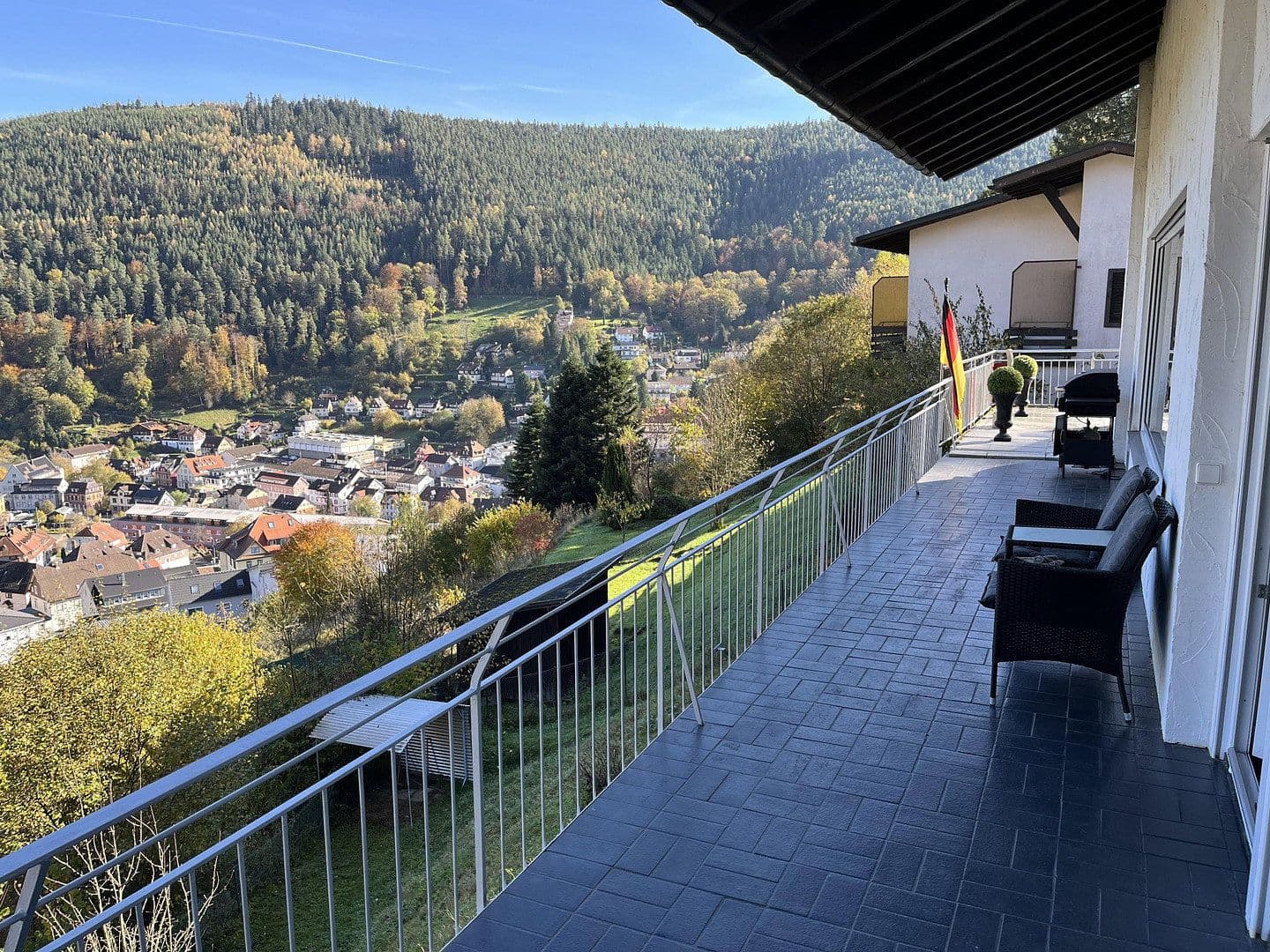 Prodej bytu 4+1 154 m², Bad Wildbad, Bádensko-Württembersko Prodej bytu 4+1 154 m², Bad Wildbad, Bádensko-Württembersko