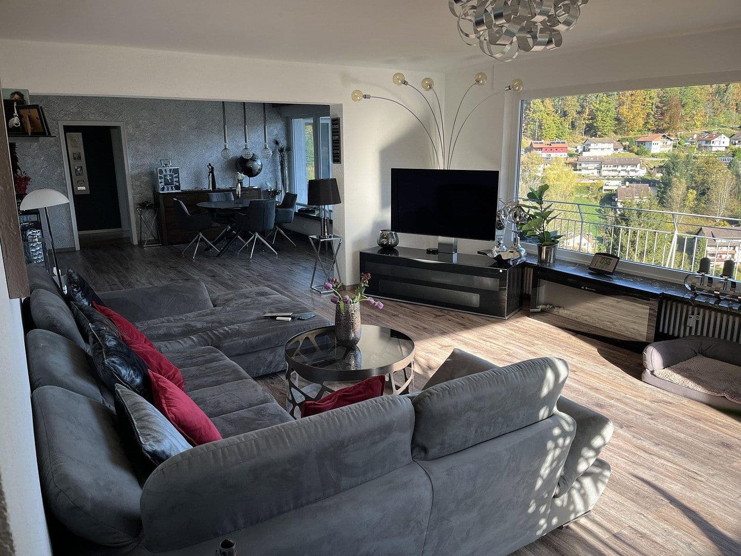 Prodej bytu 4+1 154 m², Bad Wildbad, Bádensko-Württembersko Prodej bytu 4+1 154 m², Bad Wildbad, Bádensko-Württembersko