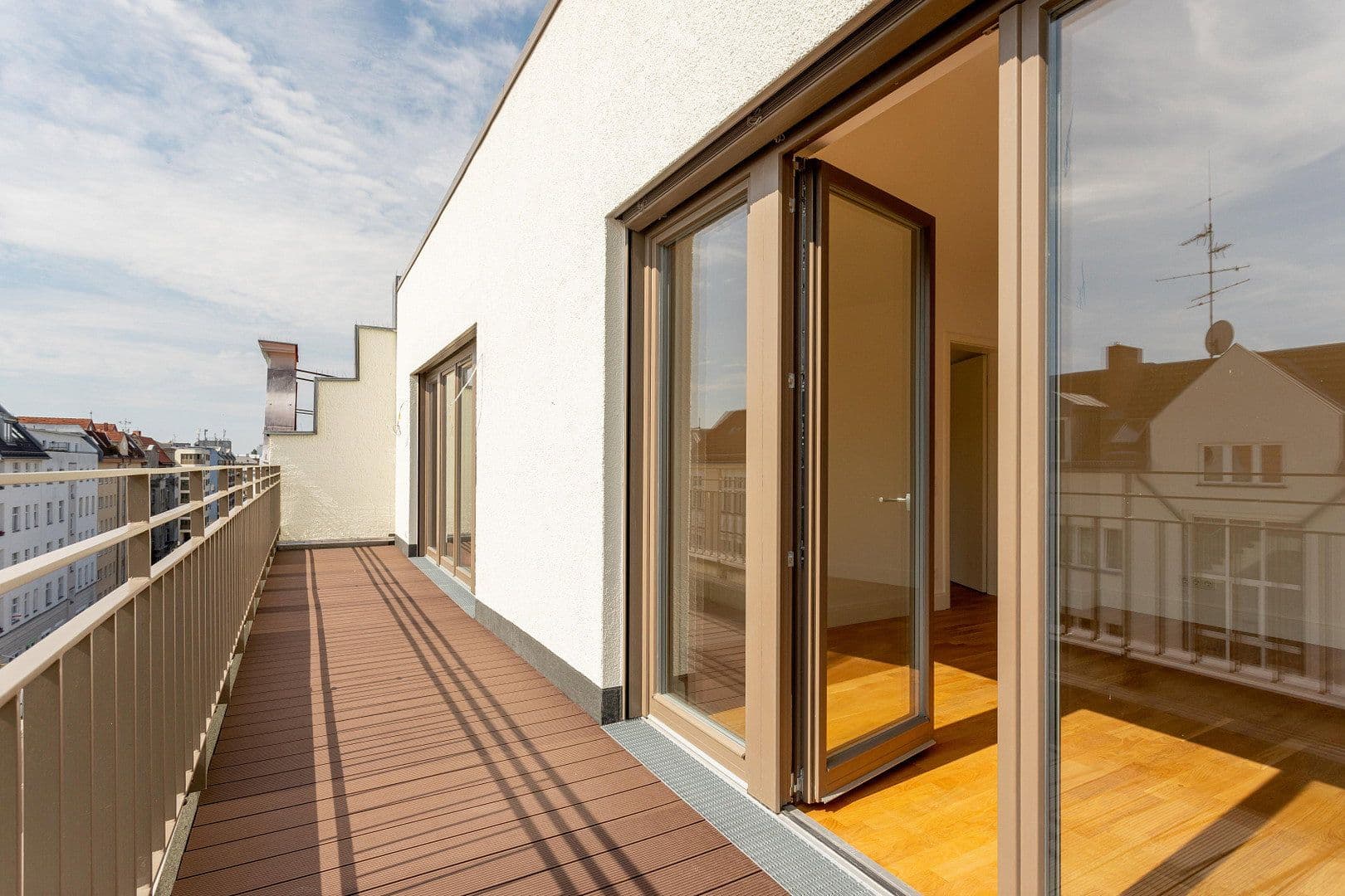 Prodej bytu 4+1 161 m², Hohenstaufenstraße 9, Berlin, Berlín Prodej bytu 4+1 161 m², Hohenstaufenstraße 9, Berlin, Berlín