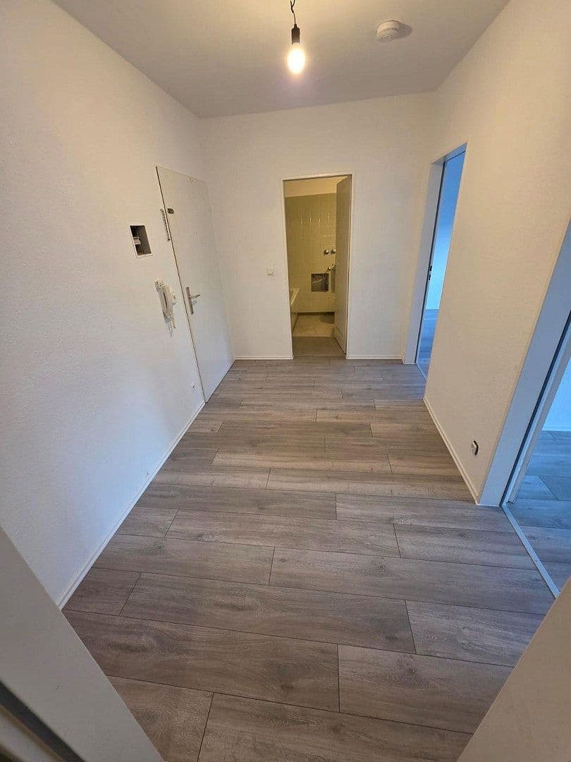 Pronájem bytu 2+1 60 m², Nordring 1, Frankfurt Bergen-Enkheim, Hessen Pronájem bytu 2+1 60 m², Nordring 1, Frankfurt Bergen-Enkheim, Hessen