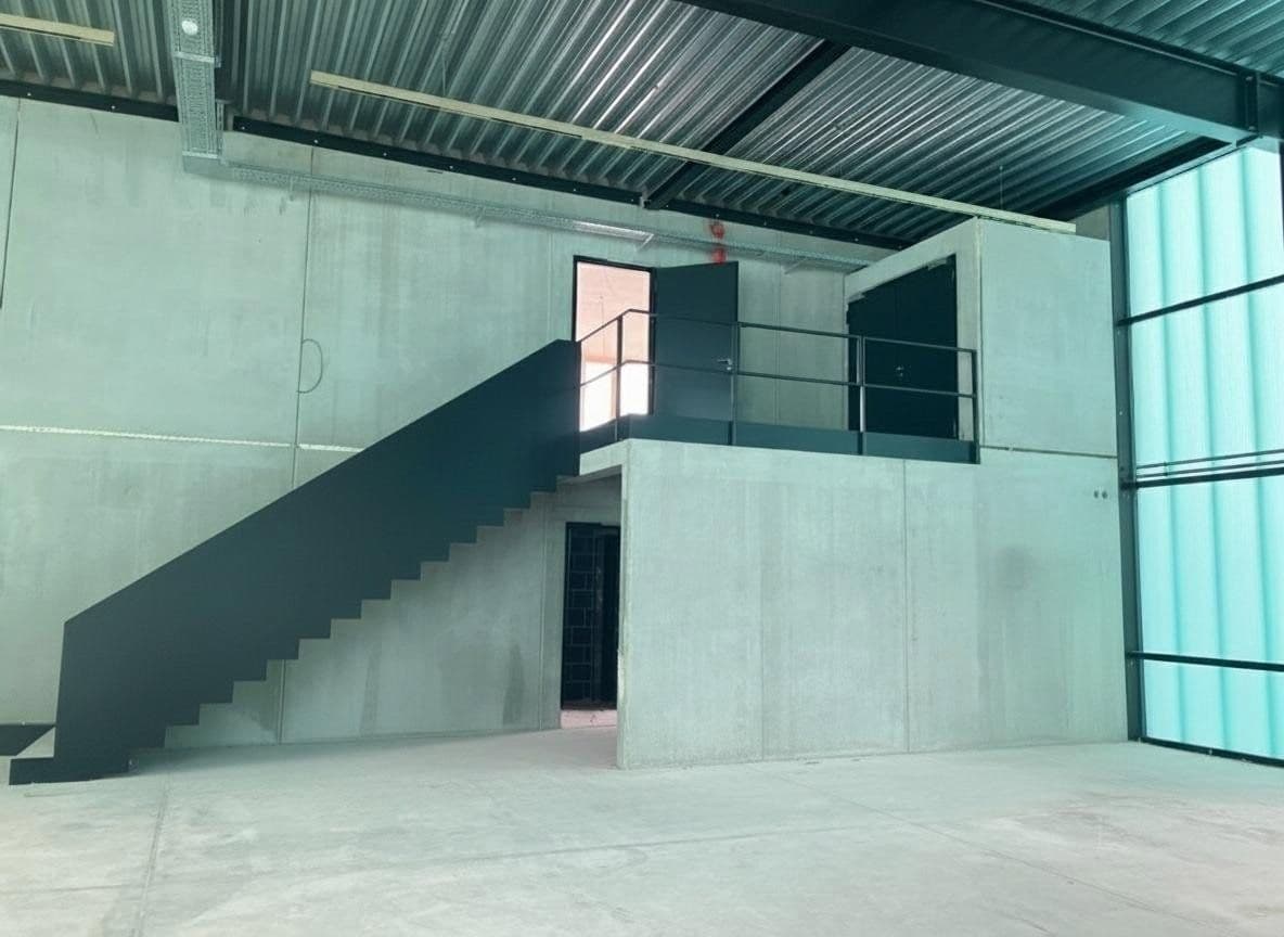 Pronájem nebytového prostoru 5.000 m², Göppingen, Bádensko-Württembersko Pronájem nebytového prostoru 5.000 m², Göppingen, Bádensko-Württembersko