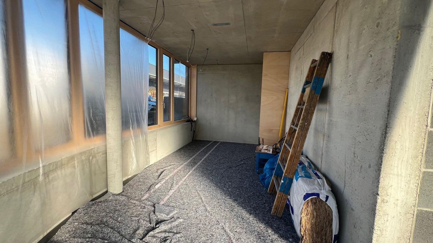 Pronájem nebytového prostoru 5.000 m², Göppingen, Bádensko-Württembersko Pronájem nebytového prostoru 5.000 m², Göppingen, Bádensko-Württembersko