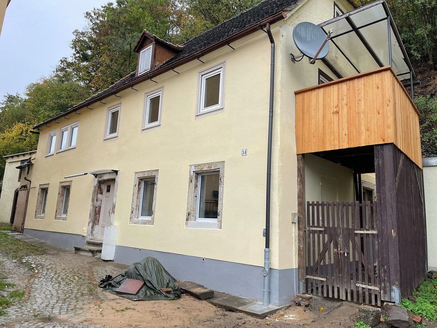 Pronájem domu 200 m², pozemek 400 m², Roßmäßlerstraße 34, Tharandt, Sasko Pronájem domu 200 m², pozemek 400 m², Roßmäßlerstraße 34, Tharandt, Sasko