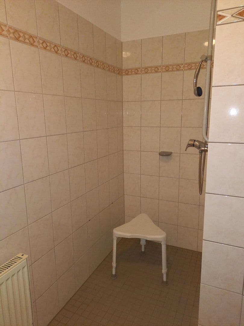 Pronájem bytu 1+1 26 m², Rathenaustr. 1, Wuppertal, Severní Porýní-Vestfálsko Pronájem bytu 1+1 26 m², Rathenaustr. 1, Wuppertal, Severní Porýní-Vestfálsko