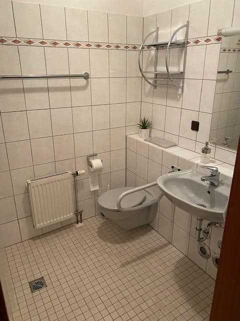 Pronájem bytu 1+1 26 m², Rathenaustraße 1 - (E3+E4+E10), Wuppertal, Severní Porýní-Vestfálsko Pronájem bytu 1+1 26 m², Rathenaustraße 1 - (E3+E4+E10), Wuppertal, Severní Porýní-Vestfálsko