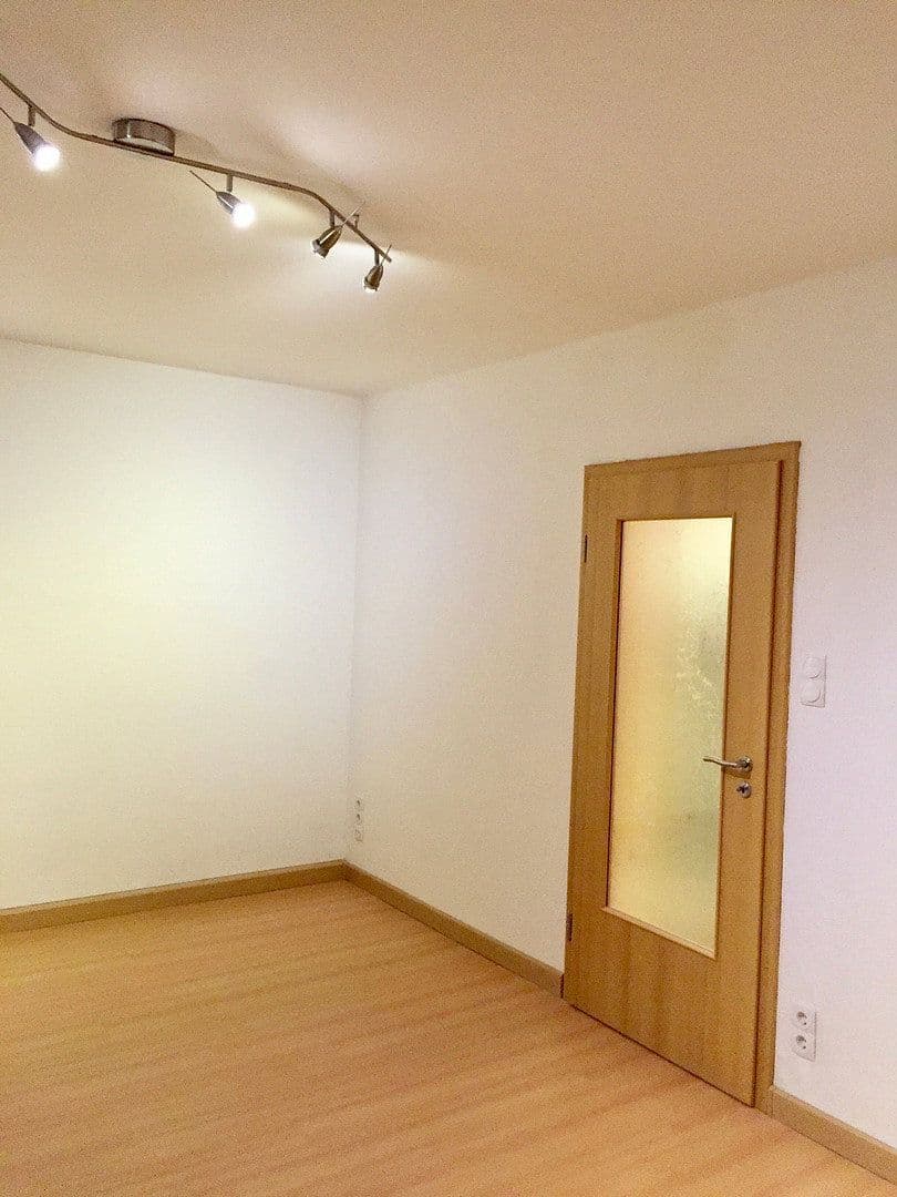 Pronájem bytu 2+1 57 m², Am Schwalbenschwanz 75, Frankfurt, Hessen Pronájem bytu 2+1 57 m², Am Schwalbenschwanz 75, Frankfurt, Hessen