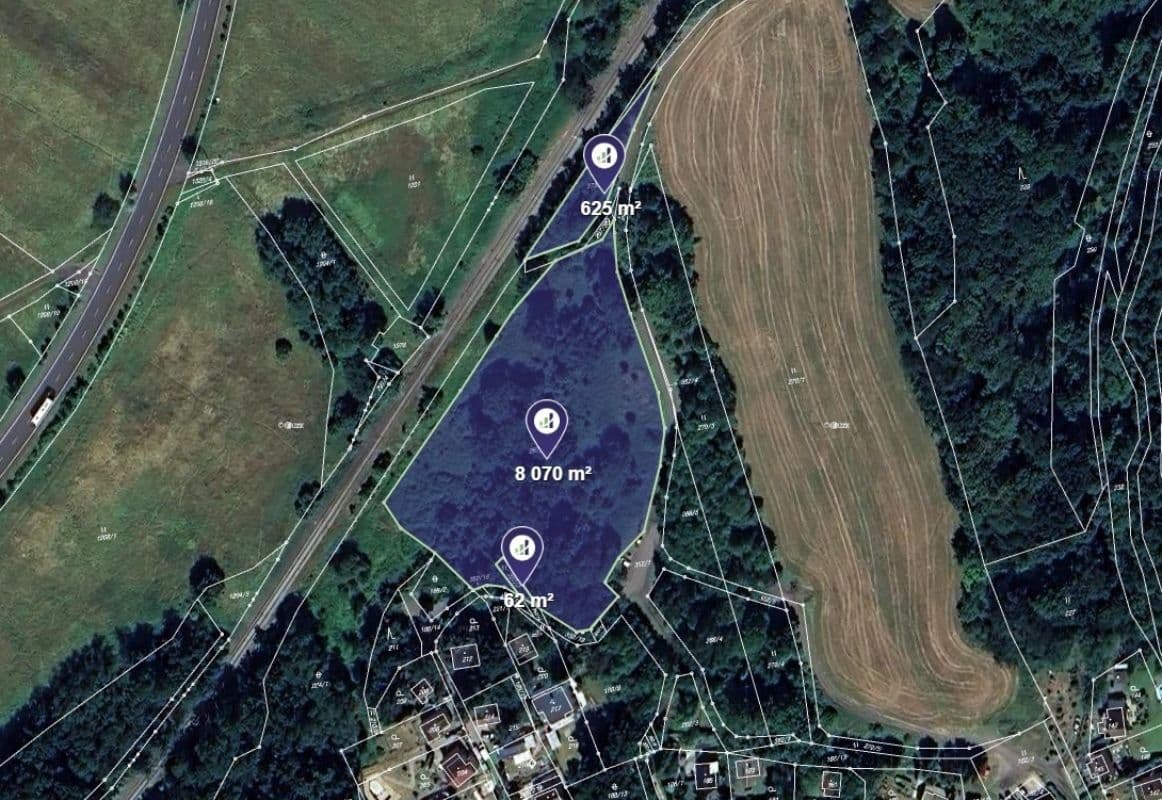 Prodej pozemku 8.757 m², Velké Chvojno, Ústecký kraj Prodej pozemku 8.757 m², Velké Chvojno, Ústecký kraj