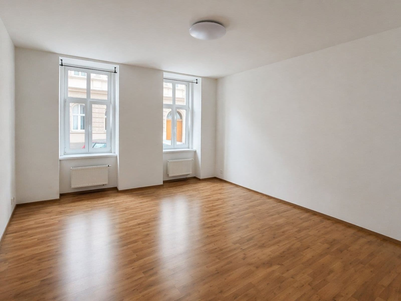 Pronájem bytu 2+1 74 m², Vlhká, Brno, Jihomoravský kraj Pronájem bytu 2+1 74 m², Vlhká, Brno, Jihomoravský kraj