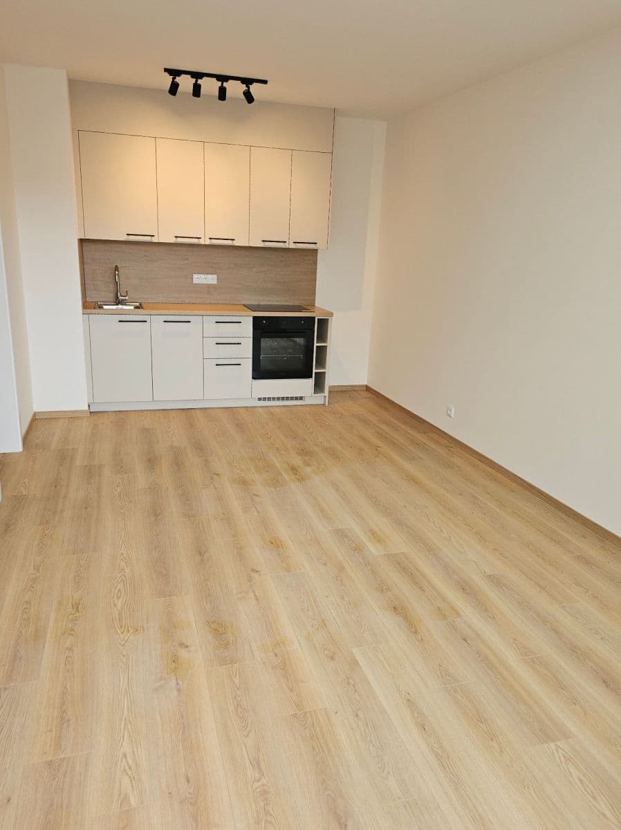 Pronájem bytu 2+kk 50 m², Poděbradská, Praha, Praha Pronájem bytu 2+kk 50 m², Poděbradská, Praha, Praha
