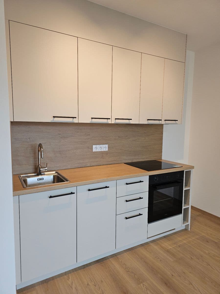 Pronájem bytu 2+kk 50 m², Poděbradská, Praha, Praha Pronájem bytu 2+kk 50 m², Poděbradská, Praha, Praha