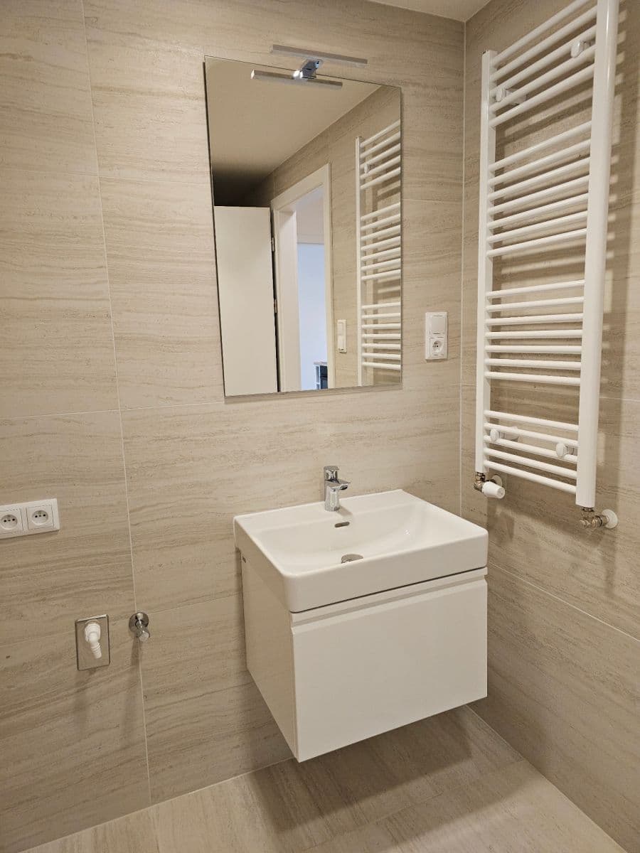 Pronájem bytu 2+kk 50 m², Poděbradská, Praha, Praha Pronájem bytu 2+kk 50 m², Poděbradská, Praha, Praha