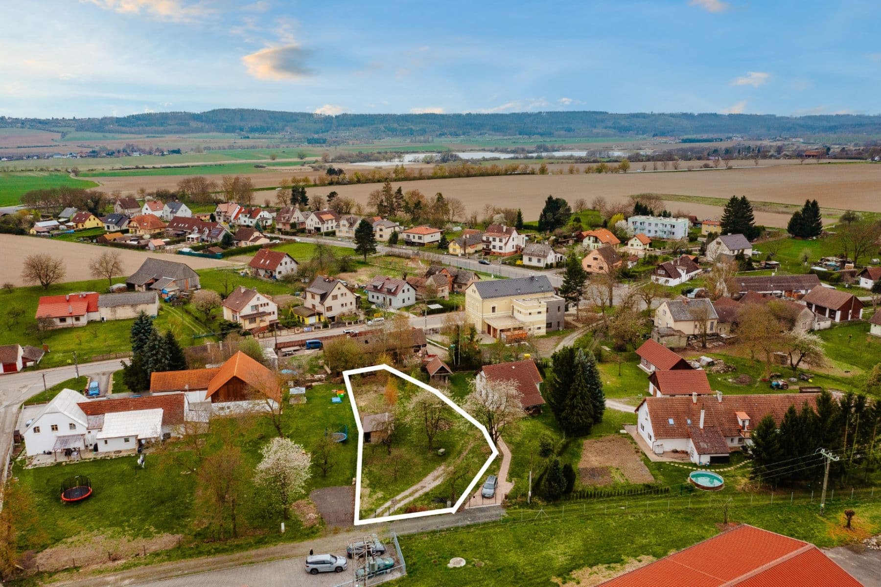 Prodej pozemku 1.000 m², Holín, Královéhradecký kraj Prodej pozemku 1.000 m², Holín, Královéhradecký kraj