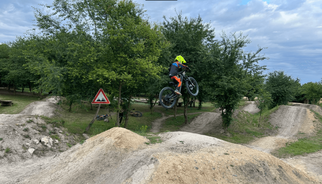 Pronájem bytu 3+kk 62 m², Ke Kněžihorce, Kojetice, Středočeský kraj Pronájem bytu 3+kk 62 m², Ke Kněžihorce, Kojetice, Středočeský kraj