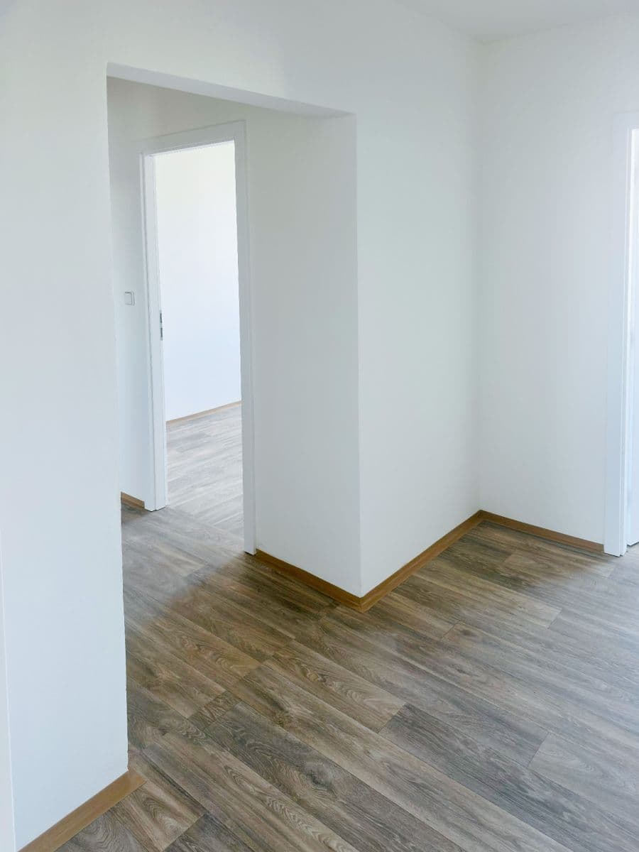 Pronájem bytu 3+1 76 m², Jordana Jovkova, Praha, Praha Pronájem bytu 3+1 76 m², Jordana Jovkova, Praha, Praha