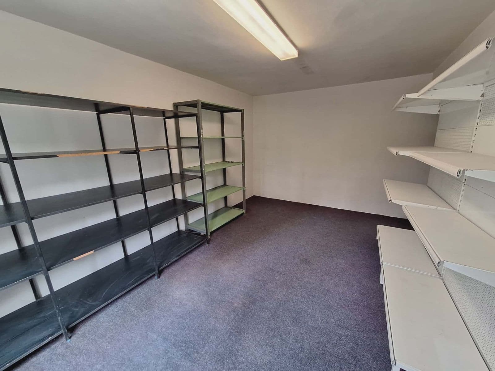 Pronájem nebytového prostoru 20 m², Pod Královkou, Praha, Praha Pronájem nebytového prostoru 20 m², Pod Královkou, Praha, Praha