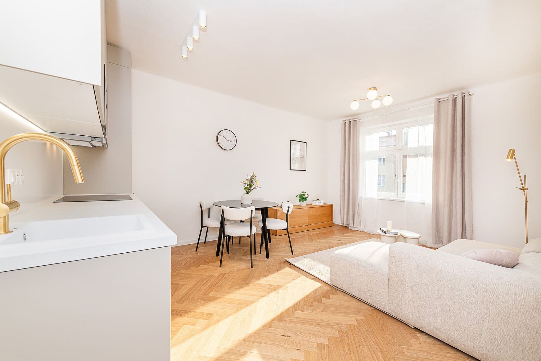 Prodej bytu 2+kk 41 m², Jakutská, Praha, Praha Prodej bytu 2+kk 41 m², Jakutská, Praha, Praha